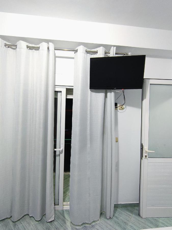 Joen Apartments Sarande Bagian luar foto