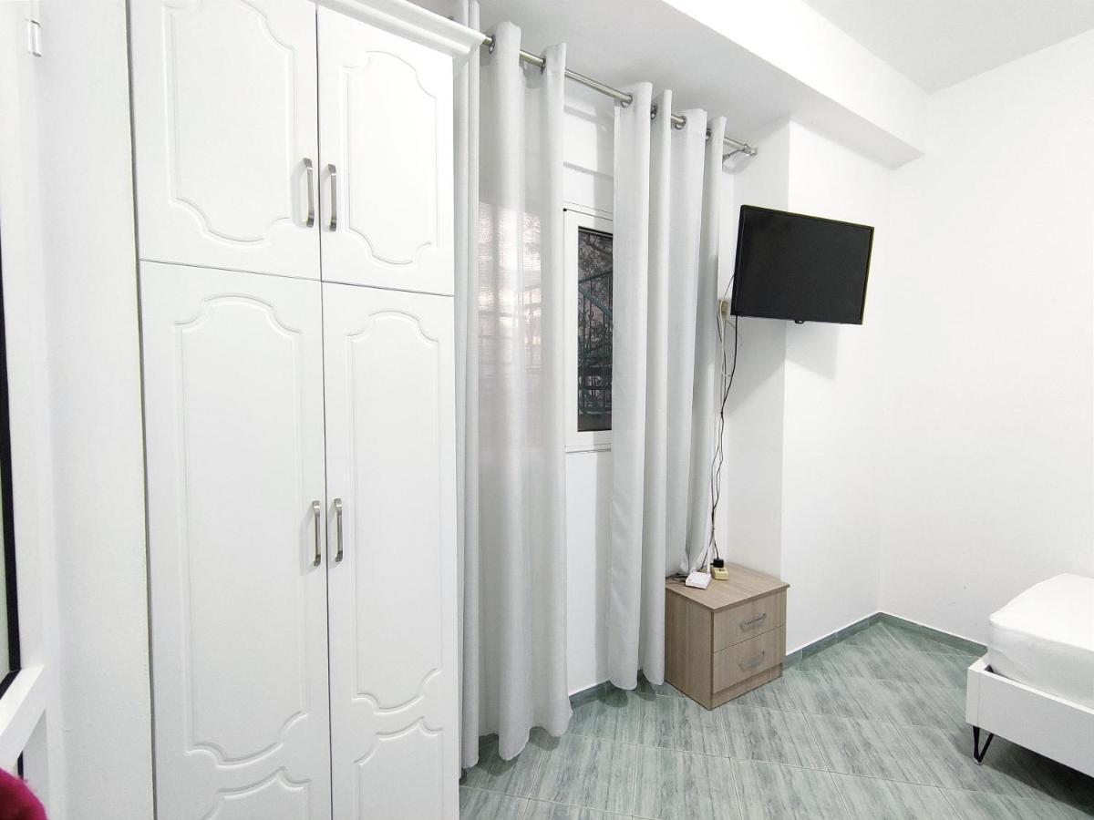 Joen Apartments Sarande Bagian luar foto