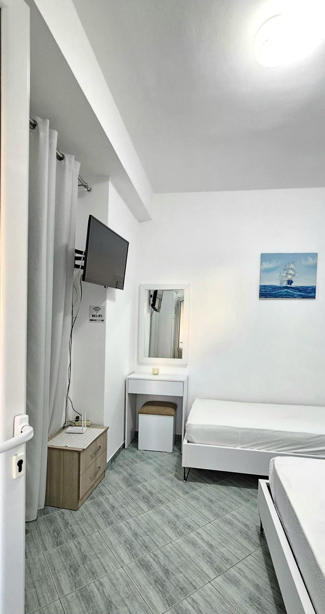 Joen Apartments Sarande Bagian luar foto