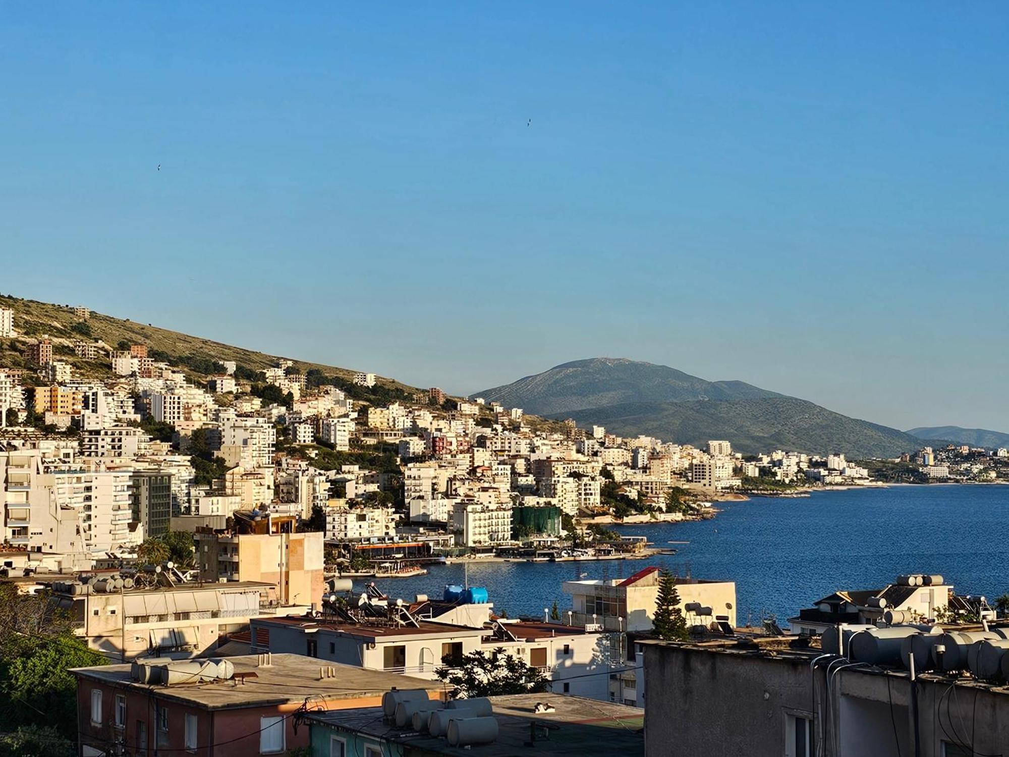 Joen Apartments Sarande Bagian luar foto