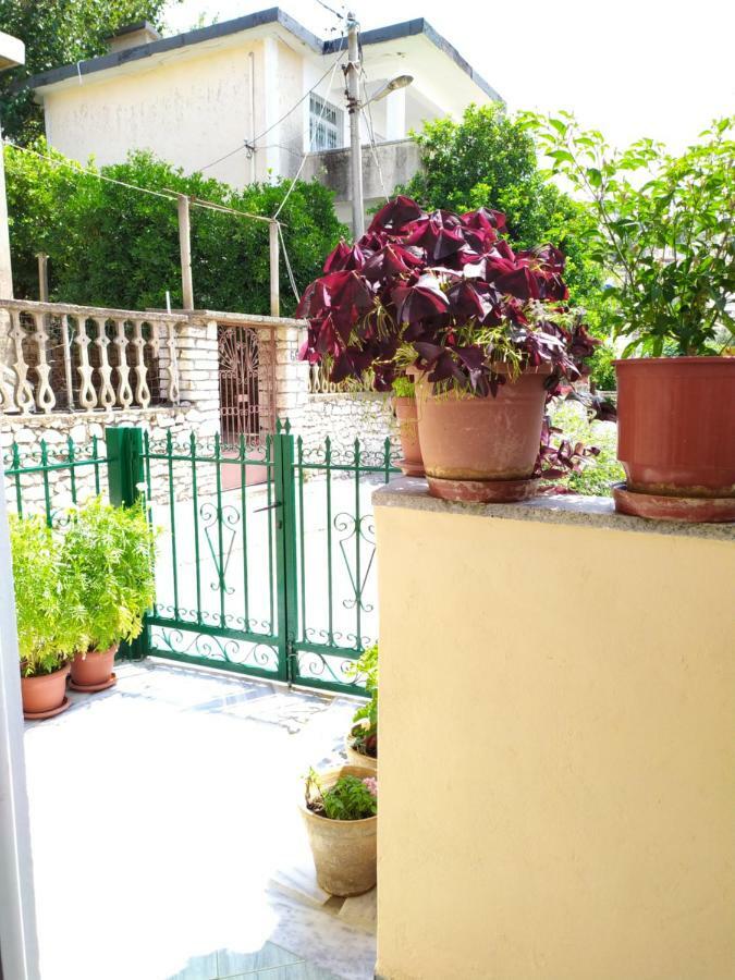 Joen Apartments Sarande Bagian luar foto